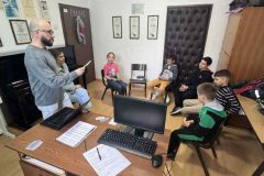 b2474992-710a-4001-a7d4-be067b05f5a4